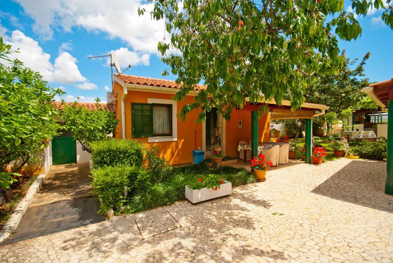 Guest house Bizjak Vinkuran Buitenkant foto